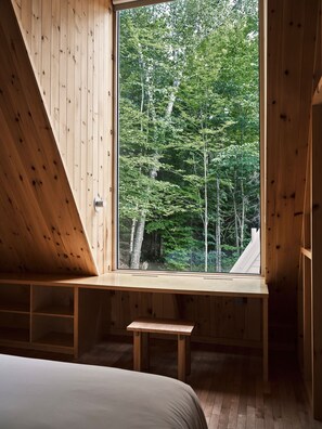 3 bedrooms, desk, travel cot, WiFi - Chalet Nova - Spa, Sauna & Nearby Lakes (Chertsey)