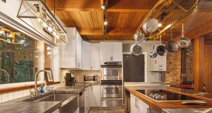 Channel View Retreat! 3 bedroom / 3 bath