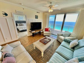 2 bedrooms, iron/ironing board, free WiFi, bed sheets - Beach-Front Corner Unit Condo, Huge & Comfortable Balcony, Free Beach Service (Panama City Beach)