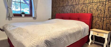 1 bedroom, free WiFi, bed sheets