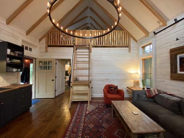 Smart TV, books, music library, stereo