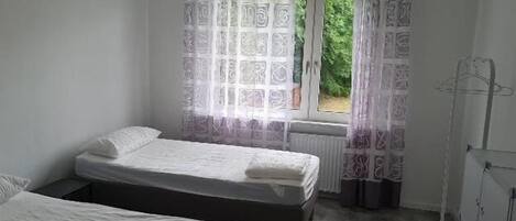 3 bedrooms, WiFi, bed sheets