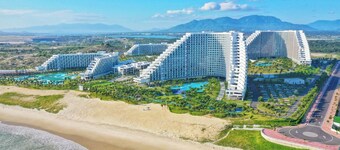 Arena Cam Ranh Beachfront Condotel