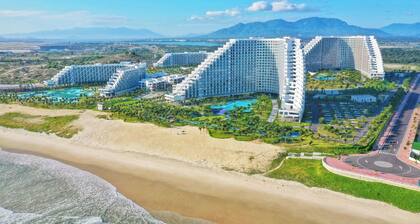 Arena Cam Ranh Beachfront Condotel
