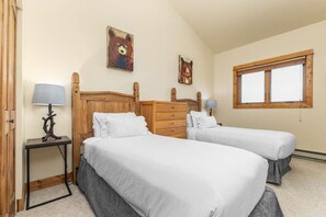 4 Schlafzimmer, Bügeleisen/Bügelbrett, WLAN, Bettwäsche