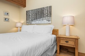 4 chambres, fer et planche à repasser, Wi-Fi, draps fournis