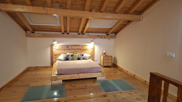 3 bedrooms, bed sheets