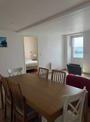 Dining - Apartment for rent facing the sea.ideal for rest and relaxation (Île-de-Batz)