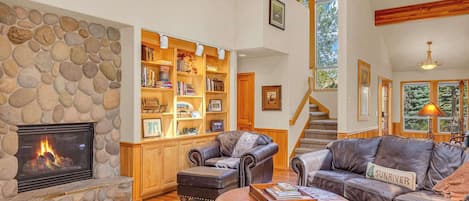 TV, fireplace, offices