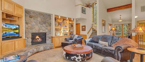 TV, fireplace, offices