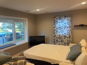 3 bedrooms, iron/ironing board, free WiFi, bed sheets - Charming 3-bedroom house in Annapolis two blocks from the Navy Stadium (Annapolis)