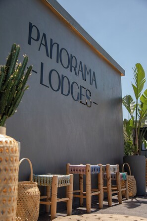 Seasonal outdoor pool - Panorama Lodges (Chekka)
