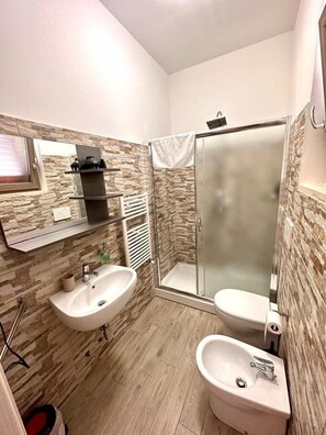 Doppelzimmer | Badezimmer