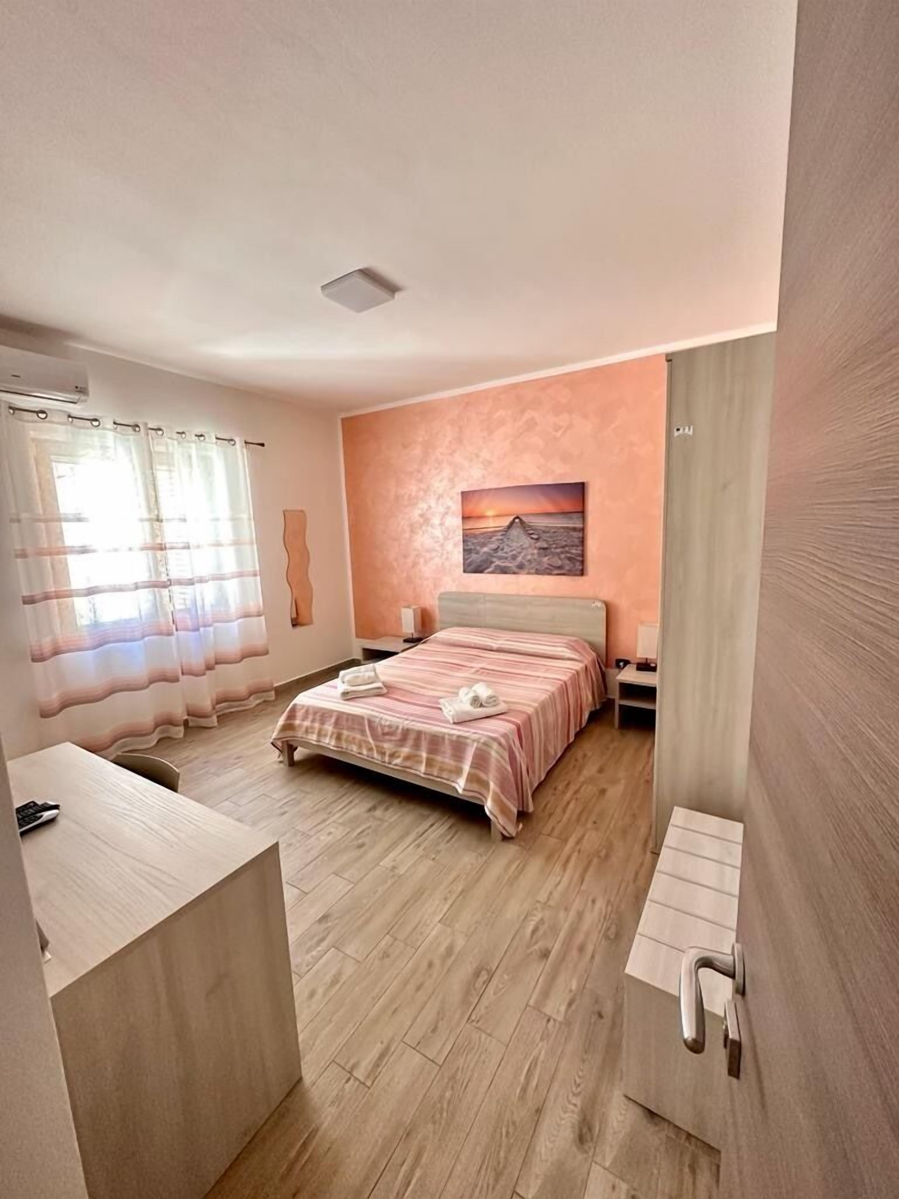 Bügeleisen/Bügelbrett, kostenloses WLAN