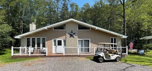 Exterior - Rent this Pet Friendly Single Home backing up to open space. (Pocono Lake)