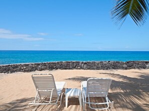 Apartment - Oceanfront Ground Floor Single Level-casadeemdeko (Kailua-Kona)