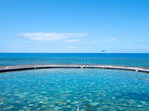 Apartment - Oceanfront Ground Floor Single Level-casadeemdeko (Kailua-Kona)