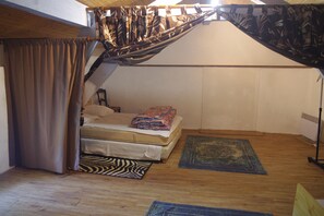 4 bedrooms, iron/ironing board, WiFi - Gîte Lavardac Estussan (Lavardac)