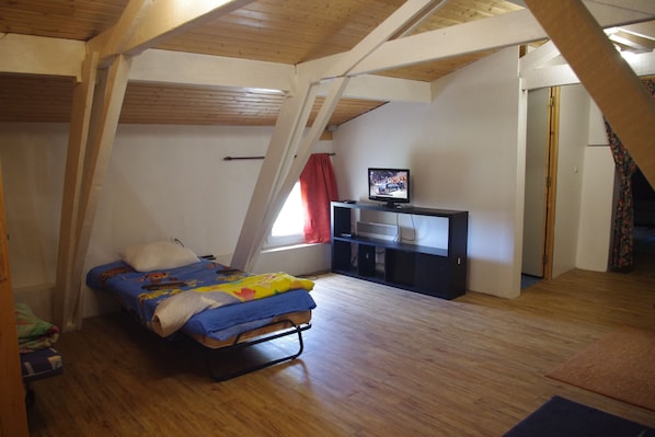 4 chambres, fer et planche à repasser, Wi-Fi