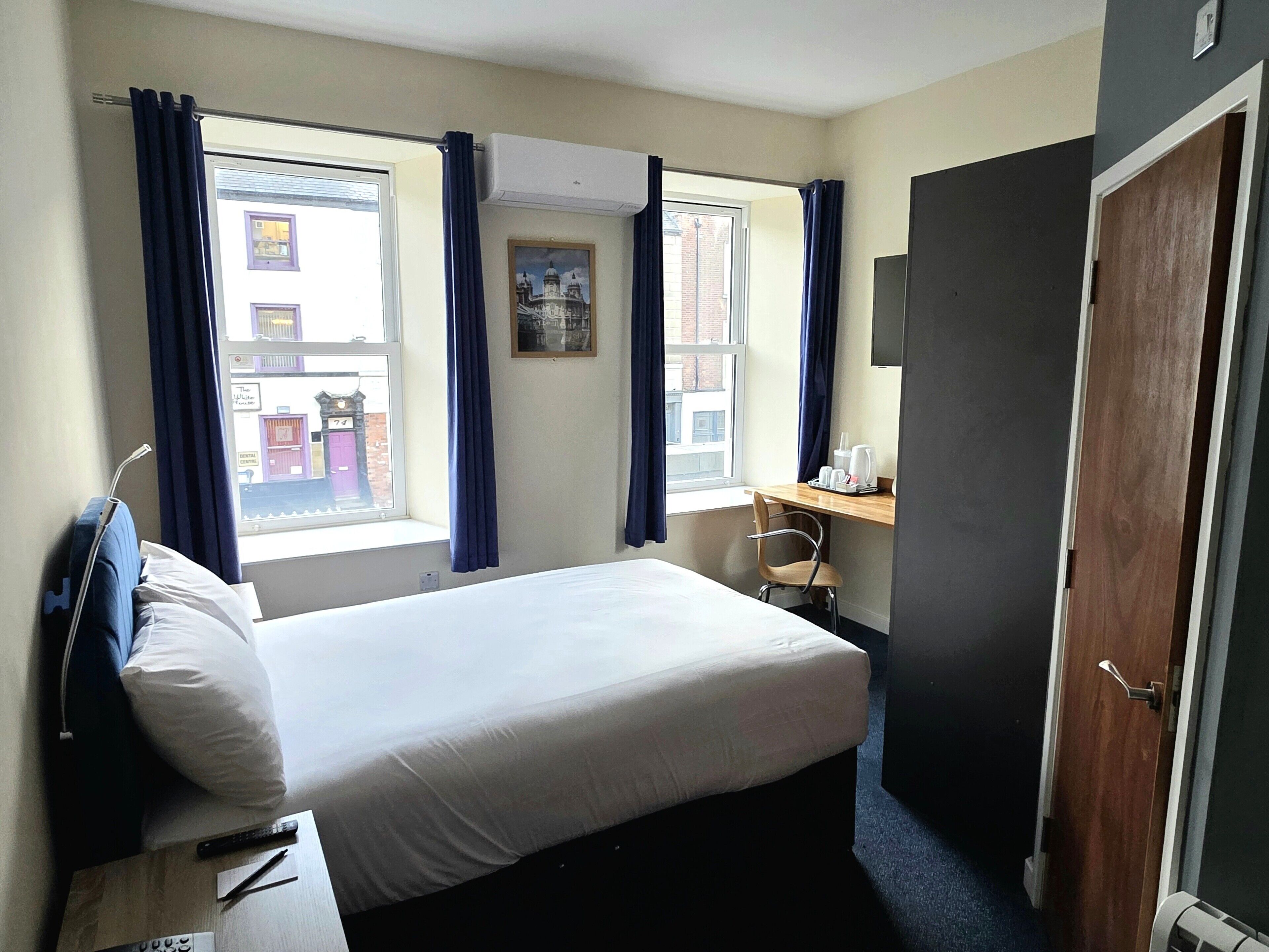 Chambre Double Économique | Coffres-forts dans les chambres, bureau