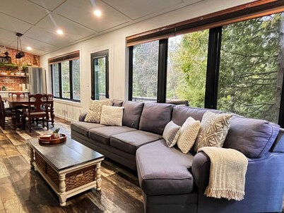  Private cottage nestled in the trees near tranquil Tobermory with WiFi, AC