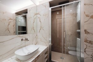 Luxury-Studiosuite, Stadtblick | Badezimmer