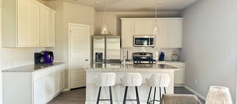 Huge Backyard in Beautiful Home