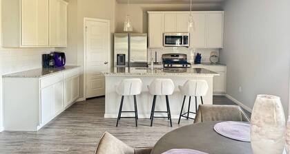 Huge Backyard in Beautiful Home