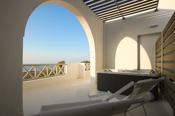 Maisonette with Sea view & hot tub | Terrace/patio