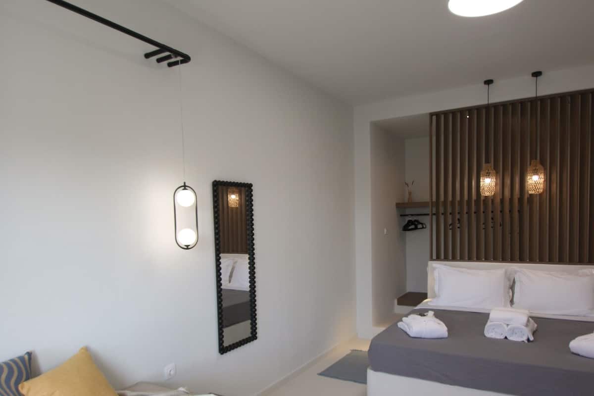 In-room safe, blackout curtains, soundproofing, free WiFi