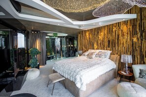 4 Schlafzimmer, Zimmersafe, Bügeleisen/Bügelbrett, kostenloses WLAN