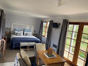 1 bedroom, desk, iron/ironing board, WiFi