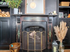 Interior - City Convenience - Pass the Keys (Stanley)