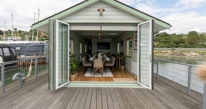 The Pontoon! - Pass the Keys