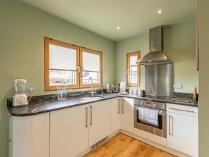 Køleskab, mikrobølgeovn, ovn, opvaskemaskine