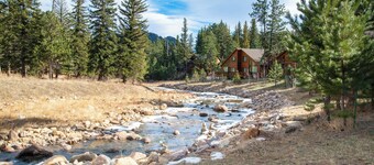 Delightful 3-bedroom townhome on Fall River