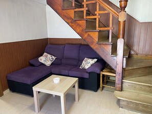 Living area - El Pedrosu (Infiesto)