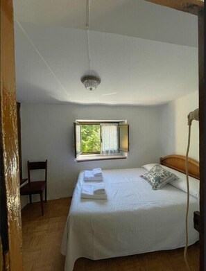 3 Schlafzimmer, Bügeleisen/Bügelbrett, Bettwäsche