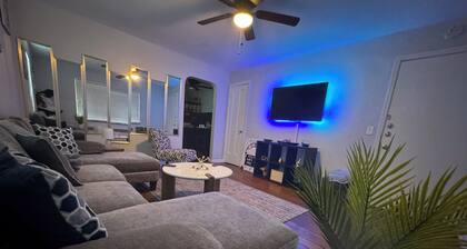 Forget your worries in this spacious, serene 1-bedroom unit with lots of charm.