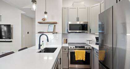 Walkability 10/10, less than 5 miles to downtown and I-70