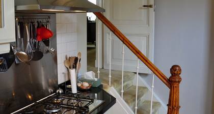 Spacious 120mÂČ Apartment in the Heart of Amsterdamâs City Center