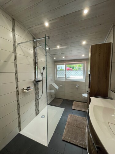 FeWo Ute
Ferienwohnung mit herrlichem Panoramablick
Schwarzwald-Plus Gastgeber