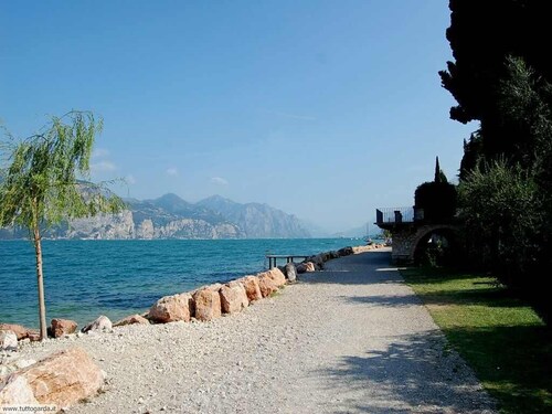 Casa Oliva Castelletto sul Garda - Natura Pura in Vista Lago