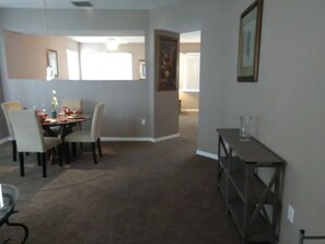 Dining - Family Villa 12mi from Disney (Davenport)