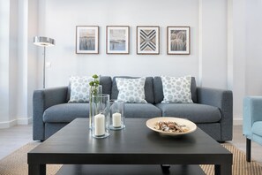 Exclusive Apartment, 3 Bedrooms | Living area - Solaga - Merced Suites (Málaga)