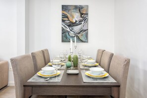 Superior Apartment, 3 Bedrooms | Living area | 50-inch TV with cable channels - Solaga - Merced Suites (Málaga)