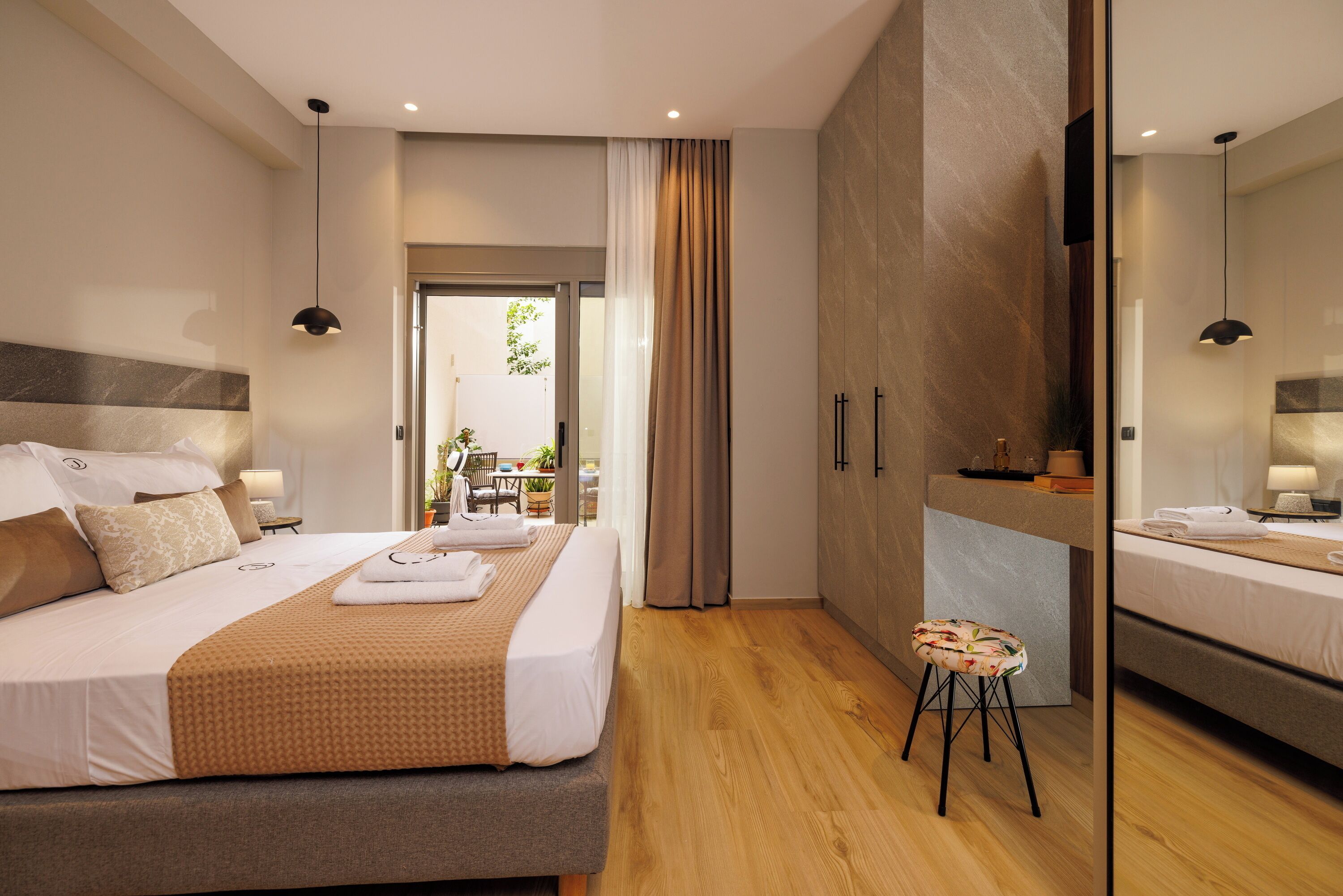 Ropa de cama hipoalergénica y sistema de insonorización 