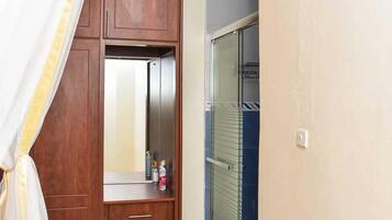 Comfort Room, City View | Soundproofing, free WiFi