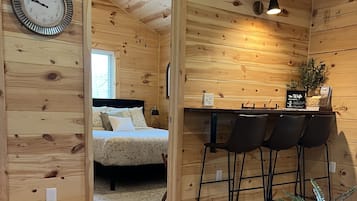 1 habitación, wifi y ropa de cama