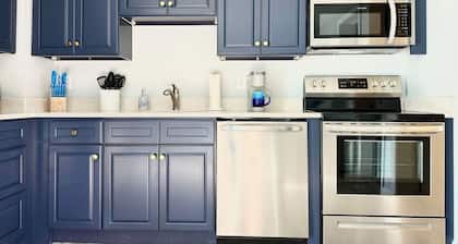 NEW Beachside Wells Beach Condo with Pool